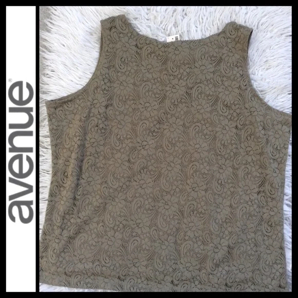 NWT Avenue Stretch Lace Tank - Picture 2 of 5
